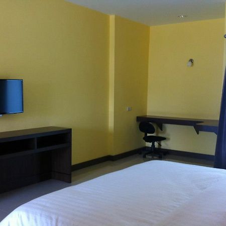 The Mondrian Khon Kaen Apartment Esterno foto