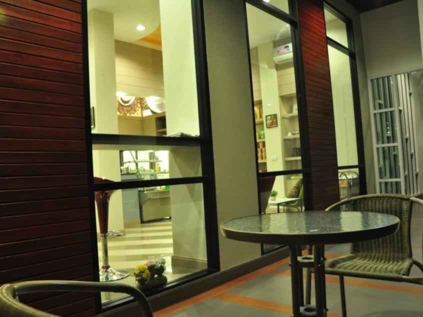 The Mondrian Khon Kaen Apartment Esterno foto