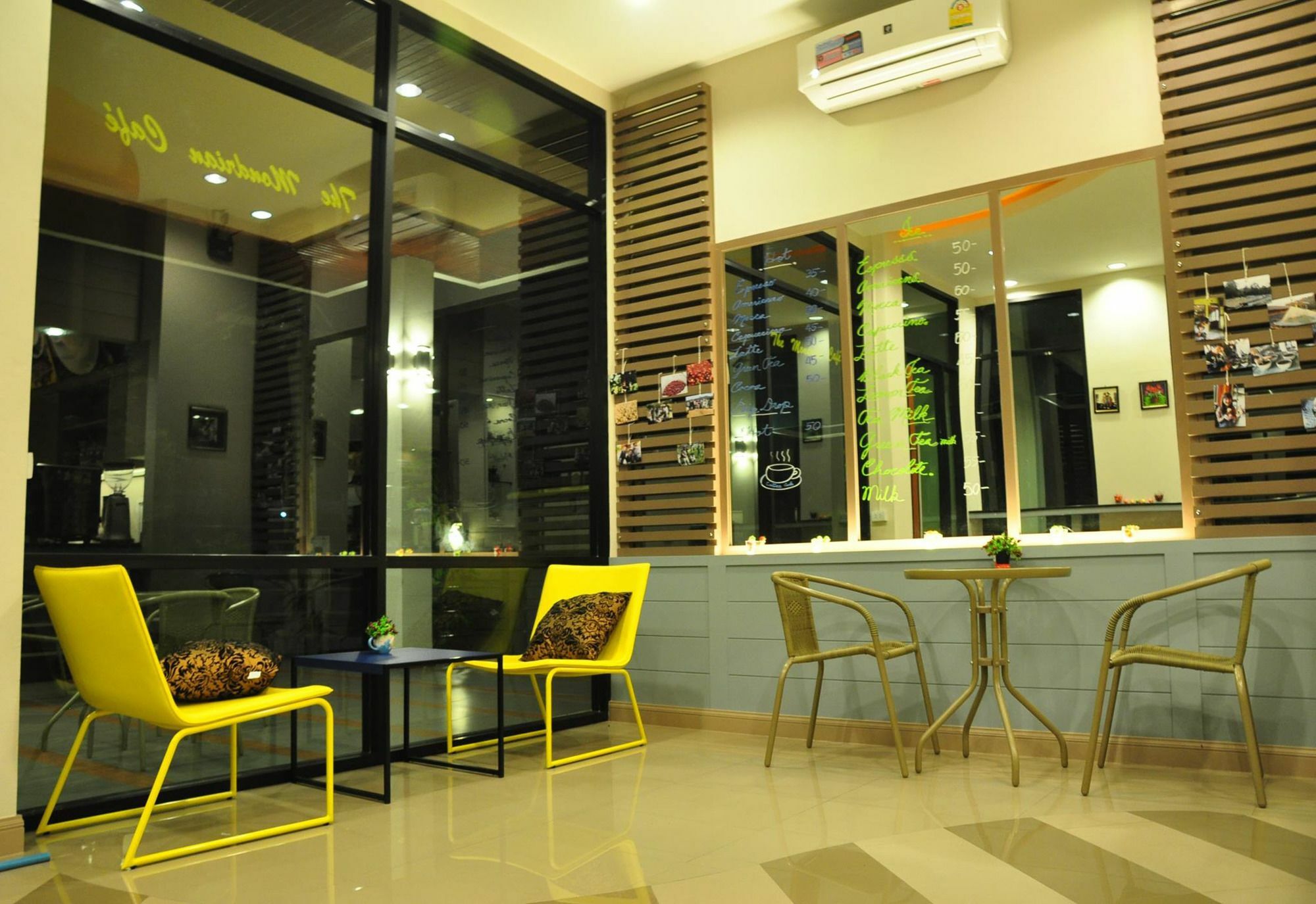 The Mondrian Khon Kaen Apartment Esterno foto